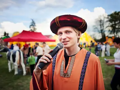 Animator zabaw z mikrofonem - Park Atrakcji Arabski - Dmuchańce Wynajem