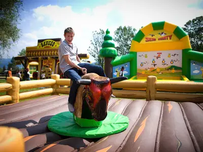 Byk Rodeo Zagroda - Park Atrakcji Country Zagroda - Dmuchańce Wynajem