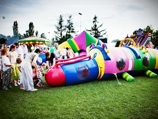 Gąsienica megi - Dmuchańce Wynajem