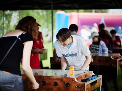 Mistrzostwa w piłkarzyki na 3 stołach - Park Atrakcji Mega Piłkarski - Dmuchańce Wynajem