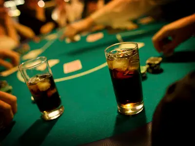 Poker texas holdem z obsługą krupiera - Zestaw Tematyczny lata 20 i 30 - Dmuchańce Wynajem