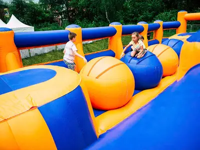 Wipe Out - Zestaw Wielkiej Rywalizacji - Dmuchańce Wynajem