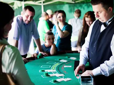 Zabaw w kasyno na 3 stołach - ruletka, black jack, poker - Park Atrakcji Piracki - Dmuchańce Wynajem