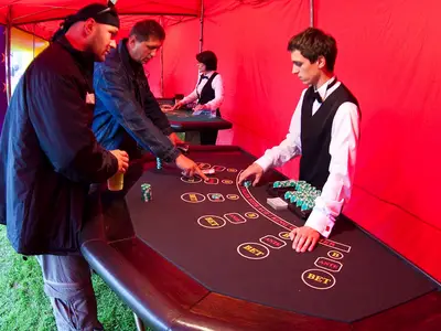 Zabawa w pokera z obsługą krupiera - Park Atrakcji Las Vegas - Dmuchańce Wynajem